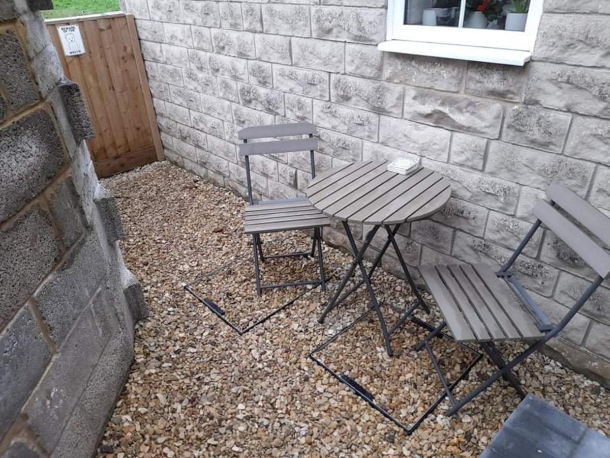 Outstanding Modern 1-Bed House In Chippenham Τσίπενχαμ Εξωτερικό φωτογραφία